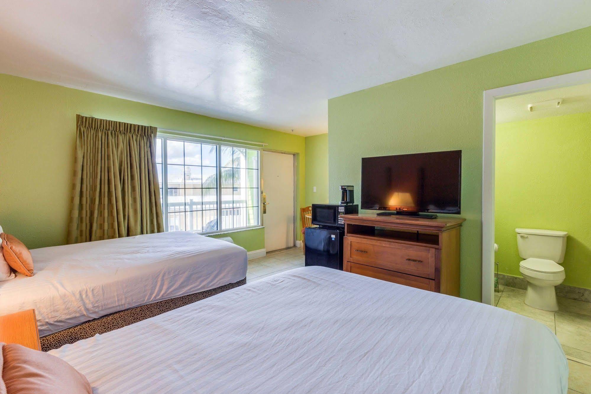 Pierview Hotel And Suites Fort Myers Beach Exterior foto
