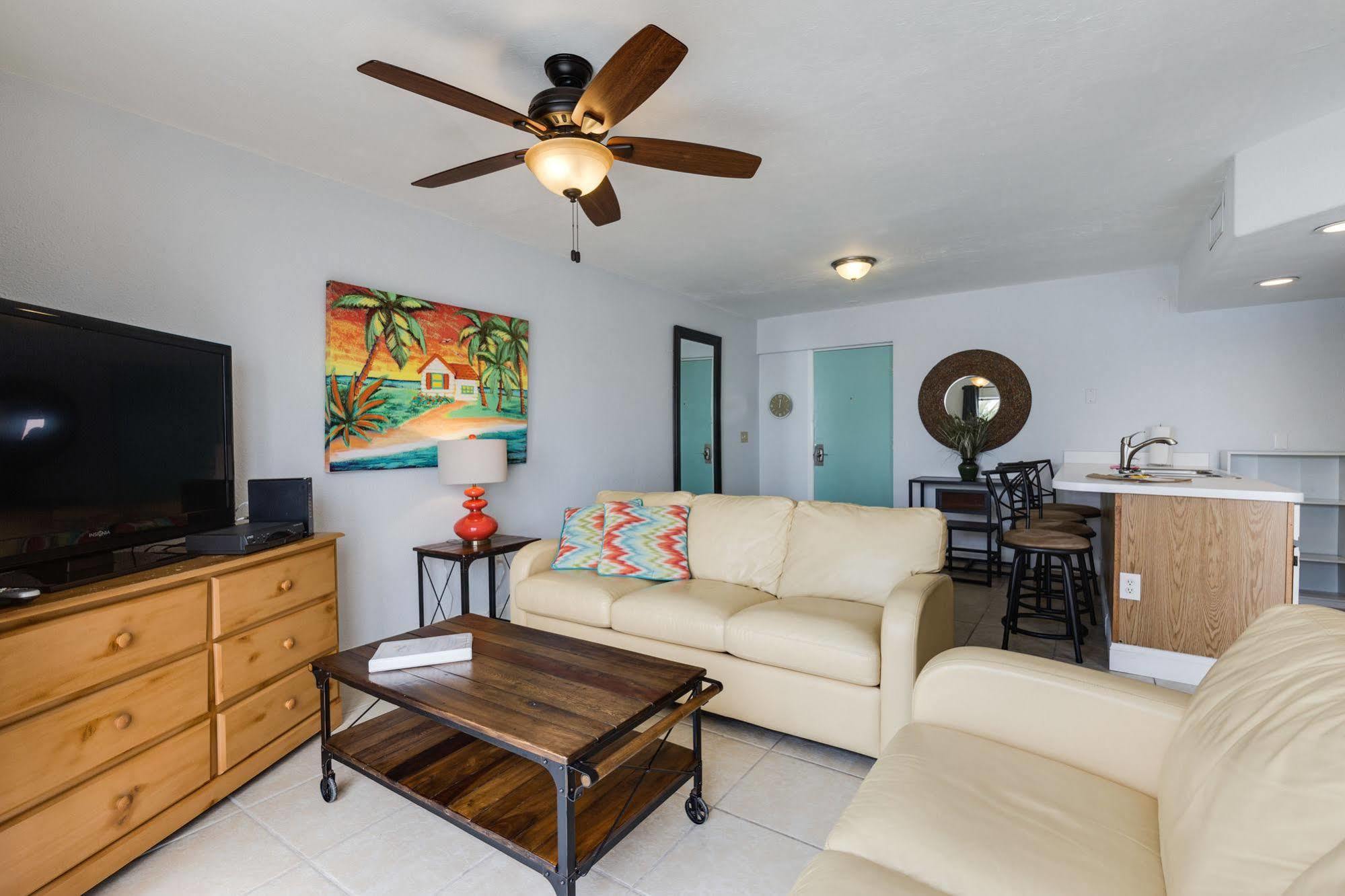 Pierview Hotel And Suites Fort Myers Beach Exterior foto