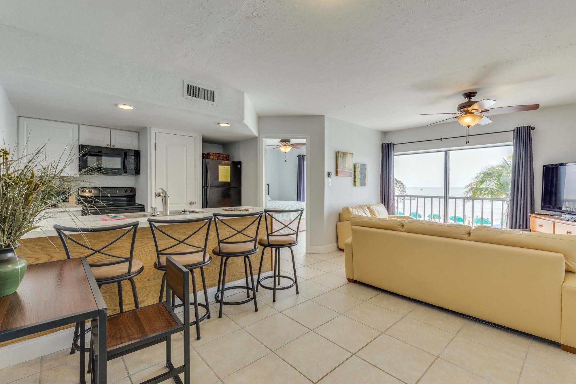 Pierview Hotel And Suites Fort Myers Beach Exterior foto